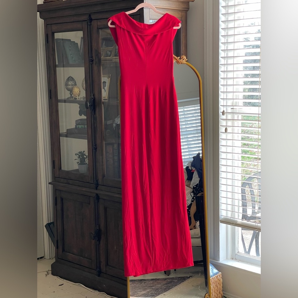 Lauren Ralph Lauren NWT Women's Red Jersey Off-the-Shoulder Gown - Picture 7 of 15